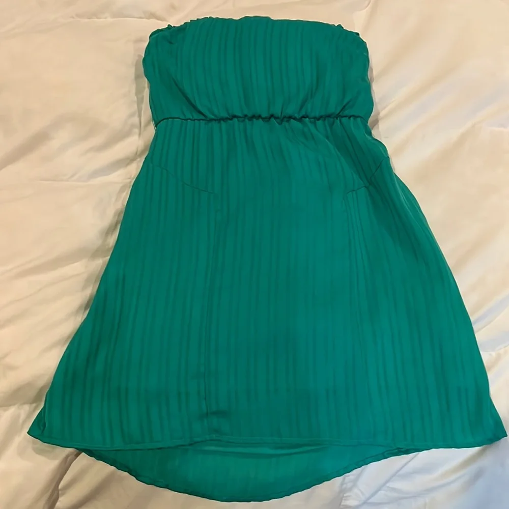 Dress - Picture 1 of 2